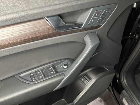 Used 2024 Audi Q5 e Premium w/ Convenience Package AWD/4WD image 20