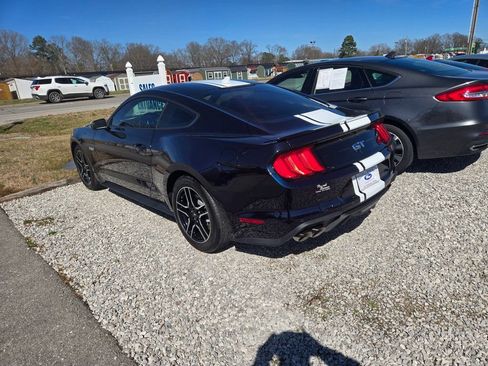 Used 2021 Ford Mustang GT Premium image 3