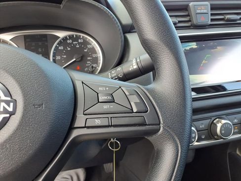 Used 2025 Nissan Versa S image 33