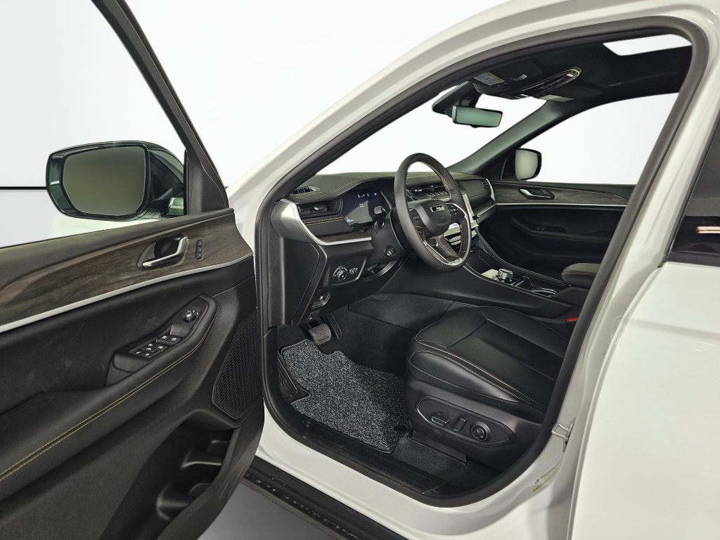 New 2026 Jeep Grand Cherokee Limited AWD/4WD image 22