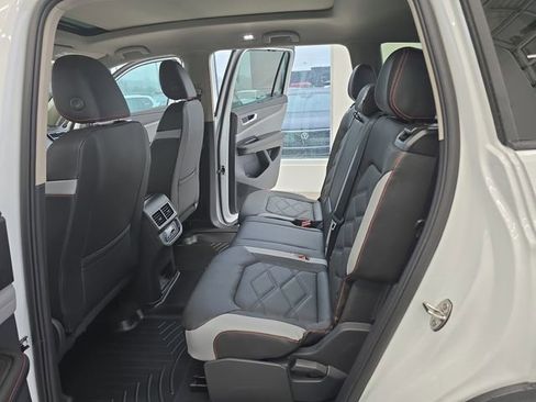 New 2026 Volkswagen Atlas Peak Edition AWD/4WD image 18