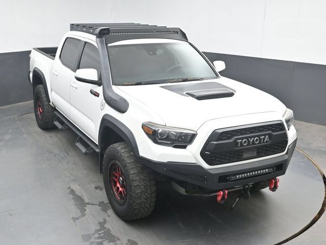 Used 2019 Toyota Tacoma TRD Pro w/ Desert Air Intake Package AWD/4WD image 13