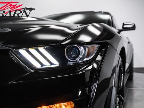 Used 2021 Ford Mustang Shelby GT500 w/ Technology Package RWD image 11