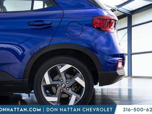 Used 2025 Hyundai Venue SEL FWD image 32