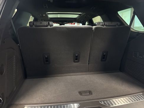 Used 2025 Chevrolet Tahoe Z71 w/ Comfort Package AWD/4WD image 5