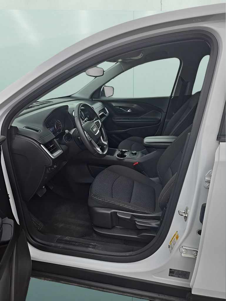 Used 2024 GMC Terrain SLE FWD image 13