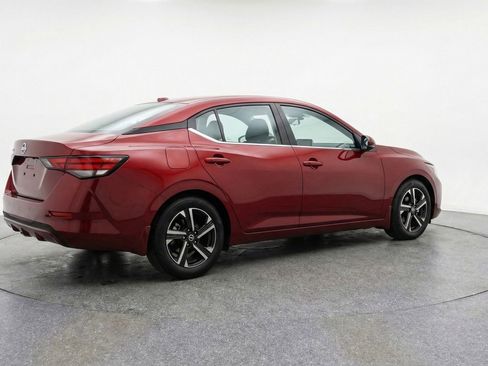 Used 2025 Nissan Sentra SV FWD image 9