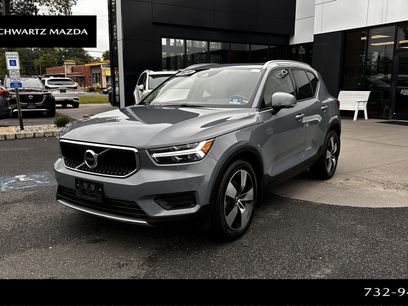 Used 2020 Volvo XC40 T5 Momentum w/ Protection Package Premier