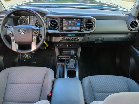 Used 2022 Toyota Tacoma SR5 w/ Technology Package RWD image 14