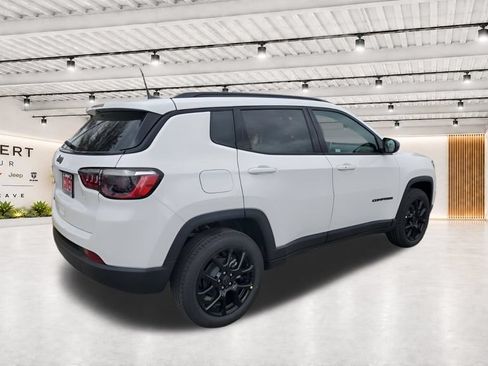 New 2026 Jeep Compass Latitude AWD/4WD image 11