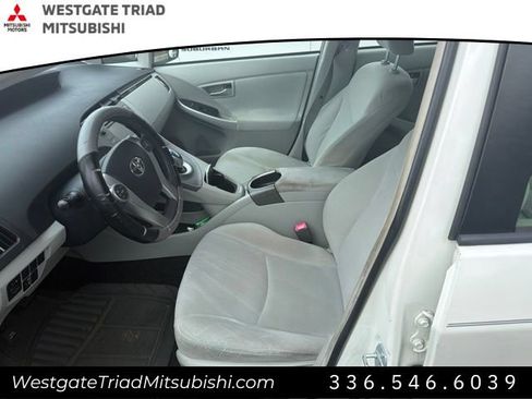 Used 2012 Toyota Prius Two FWD image 5