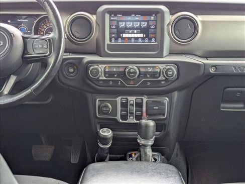 Used 2018 Jeep Wrangler Unlimited Sport S AWD/4WD image 14
