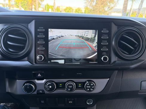 Used 2020 Toyota Tacoma SR AWD/4WD image 23