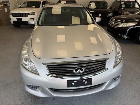Used 2010 INFINITI G37 Journey w/ Premium Pkg image 2