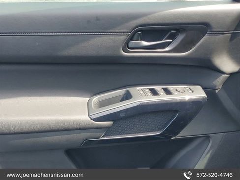 New 2025 Nissan Pathfinder SV image 23