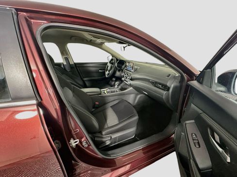 Used 2025 Nissan Sentra SV FWD image 29
