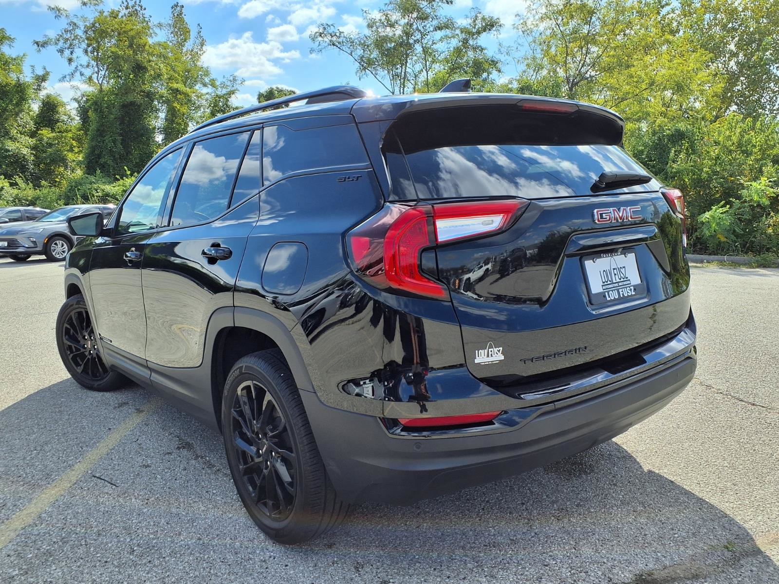 Used 2024 GMC Terrain SLT w/ Elevation Edition FWD image 34