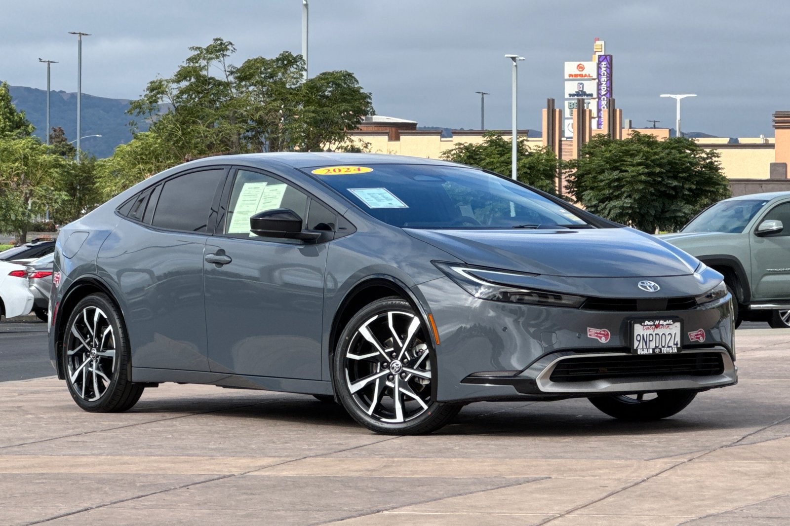 Certified 2024 Toyota Prius Prime FWD image 2