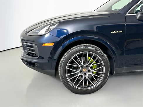 Certified 2023 Porsche Cayenne image 11
