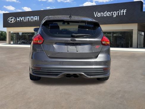 Used 2018 Ford Focus ST w/ Equipment Group 402A image 10