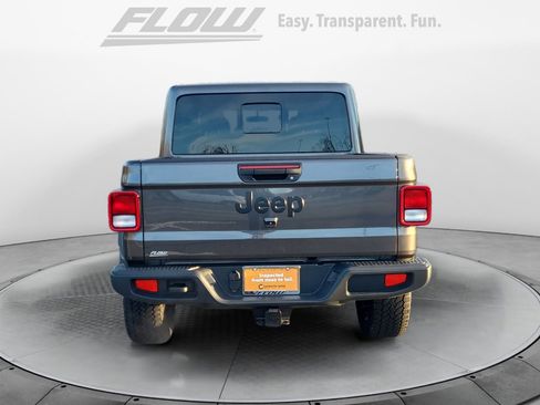 Used 2025 Jeep Gladiator Sport image 8