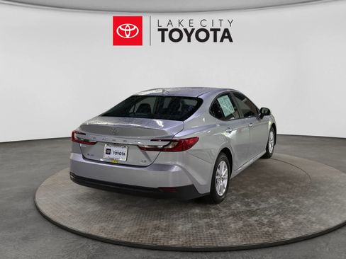 Used 2025 Toyota Camry LE FWD image 9