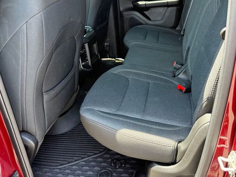 Used 2020 RAM 1500 Big Horn AWD/4WD image 17