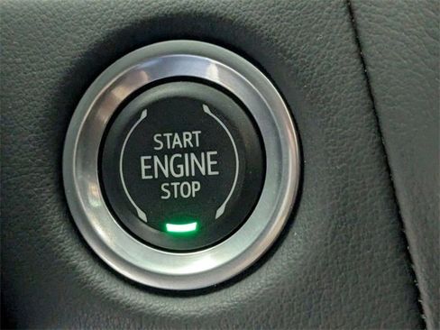 Used 2022 GMC Yukon SLT w/ SLT Luxury Package image 25