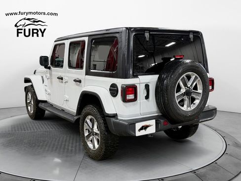 Used 2021 Jeep Wrangler Unlimited Sahara AWD/4WD image 5