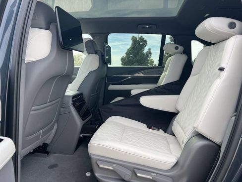 New 2026 Cadillac Escalade IQ Luxury 1 image 27