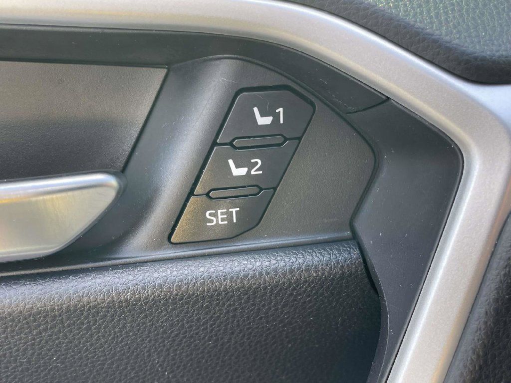Used 2025 Toyota RAV4 XLE Premium w/ Weather Package AWD/4WD image 28