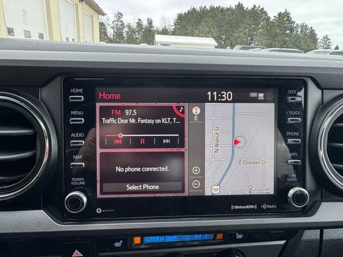 Used 2021 Toyota Tacoma TRD Sport image 18