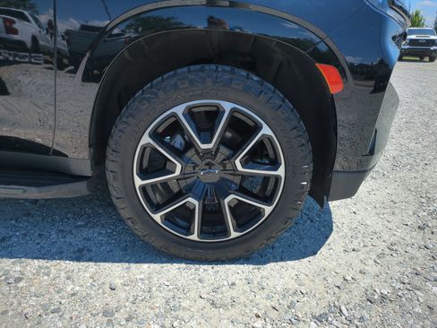 Used 2023 Chevrolet Tahoe RST w/ Luxury Package AWD/4WD image 12