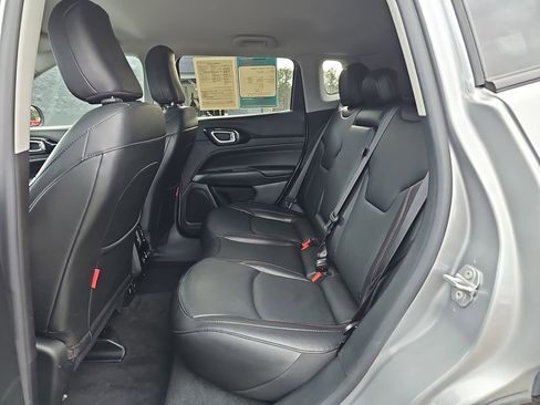 Used 2022 Jeep Compass Trailhawk w/ Trailhawk Elite Group image 17