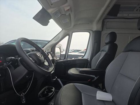 Used 2025 RAM ProMaster 3500 w/ Convenience Group image 9
