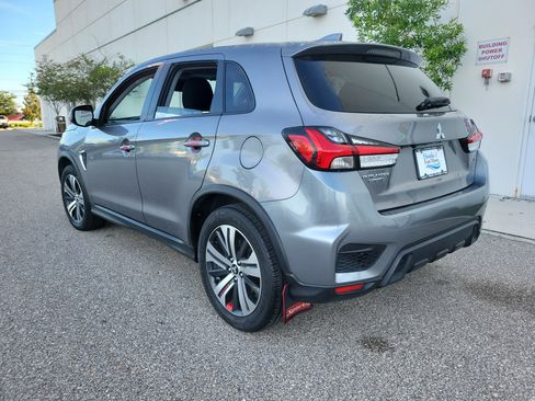 Used 2021 Mitsubishi Outlander Sport SE FWD image 4