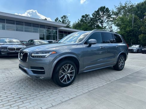 Used 2018 Volvo XC90 T6 Momentum w/ Convenience Package AWD/4WD image 4