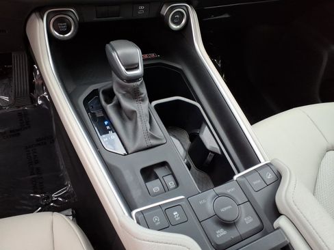 Certified 2024 Toyota Grand Highlander AWD image 11