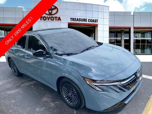 Used 2026 Nissan Sentra SV w/ Floor Mat Package FWD image 1