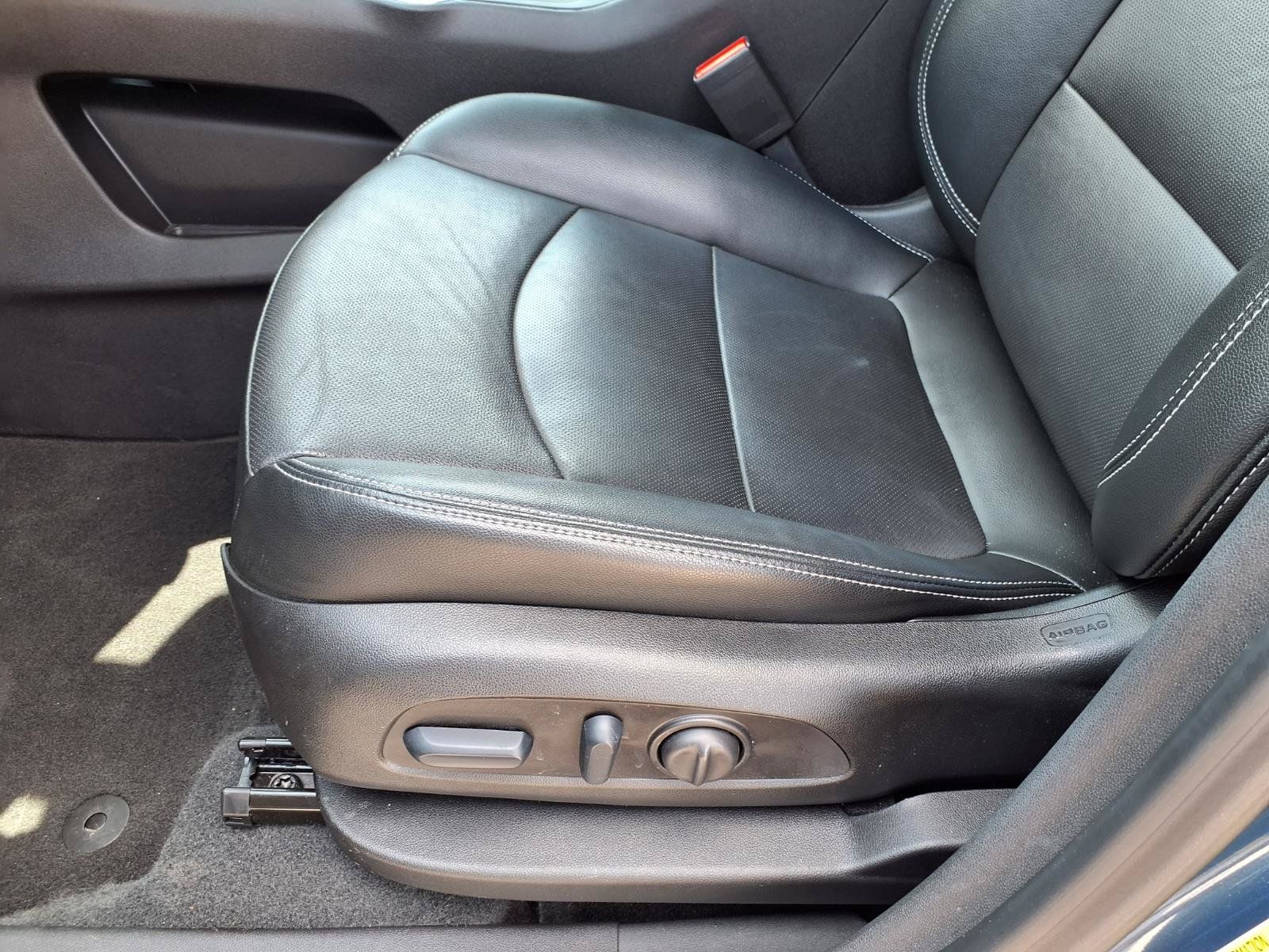 Used 2024 GMC Terrain SLT w/ Elevation Edition FWD image 27