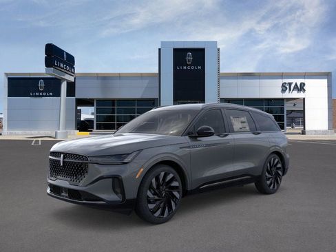 New 2025 Lincoln Nautilus Reserve w/ Jet Appearance Package image 1