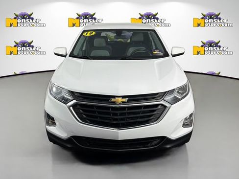 Used 2019 Chevrolet Equinox LT FWD image 2