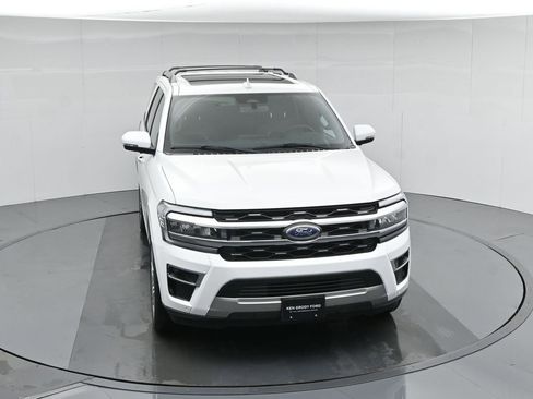 Used 2024 Ford Expedition Limited image 48