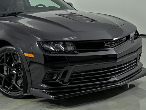Used 2015 Chevrolet Camaro Z/28 RWD image 2