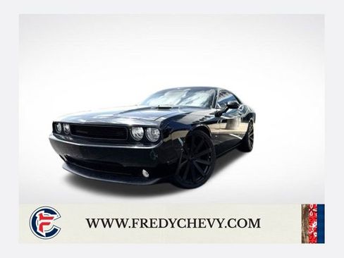 Used 2014 Dodge Challenger R/T w/ Blacktop Package RWD image 1