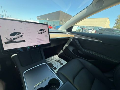Used 2023 Tesla Model 3 Standard Range RWD image 16