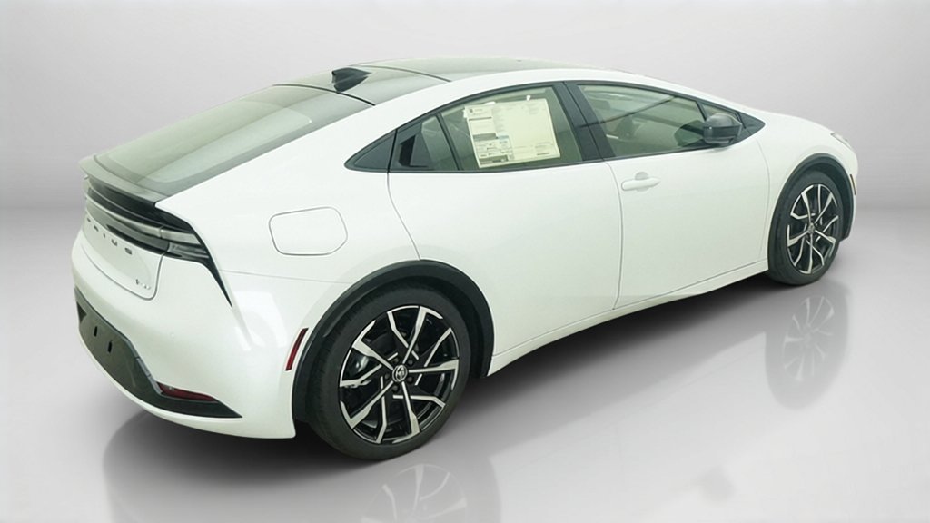 New 2026 Toyota Prius Plug-In Hybrid FWD image 35