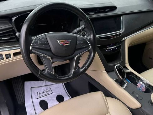 Used 2019 Cadillac XT5 FWD image 10