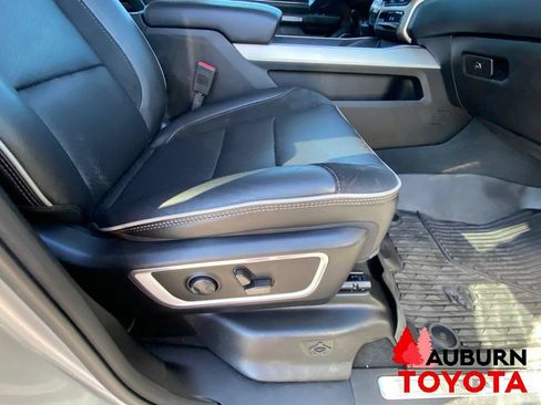 Used 2022 RAM 1500 Laramie AWD/4WD image 16