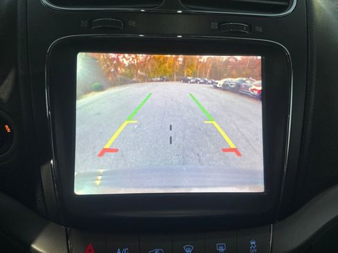 Used 2020 Dodge Journey Crossroad image 39